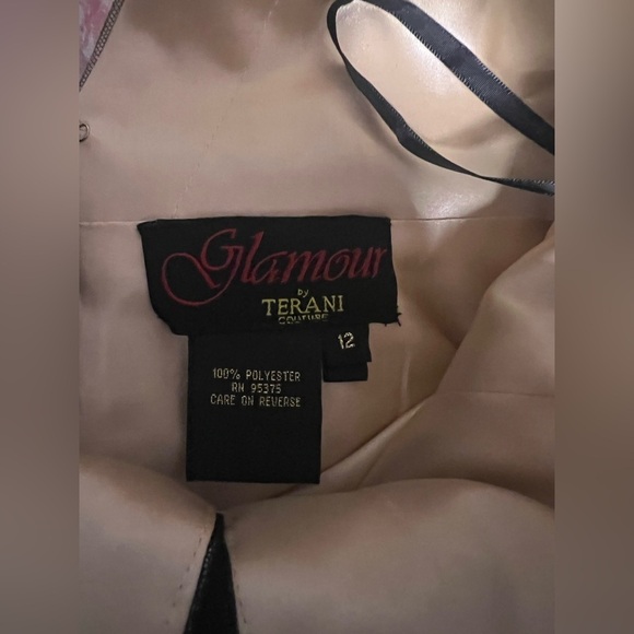 Glamour by Terani Couture Black Mini Cocktail Dress With Cream Lining - Picture 5 of 5